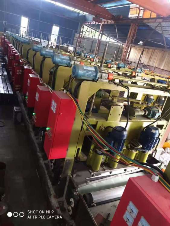 可折叠久进五金机械厂桥架机械设备与卷闸机 现代五金零售的革新力量